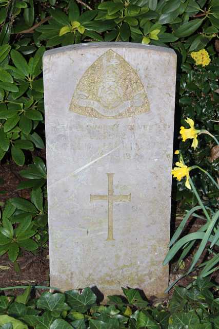 Harrison Holdsworth.JPG - Fred Holdsworth served as Harrison, Lance Corporal The Loyal North Lancashire Regiment 